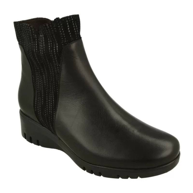 PieSanto Botines-Botin De De Pala Lisa Con Pieza Lateral De Ante Grabado, Piso De Cuna Y Poliuretano Y Planta Descanso Extraible