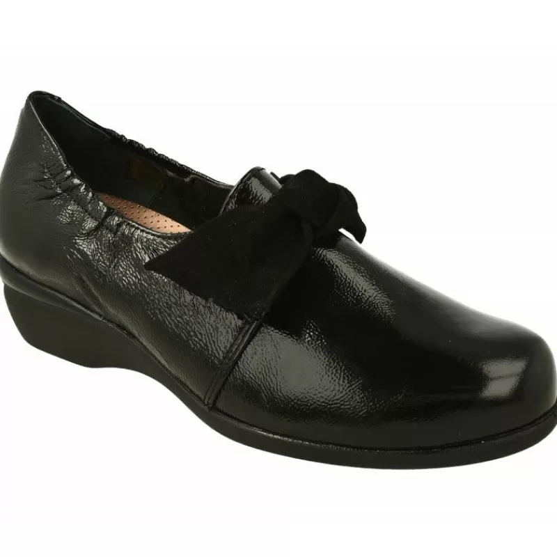 Comfort Class Mocasines-Mocasin De En Piel Charol Con Lazo Ante. Piso De Poliuretano Planta De Descanso Movible Y Horma De Ancho Especial