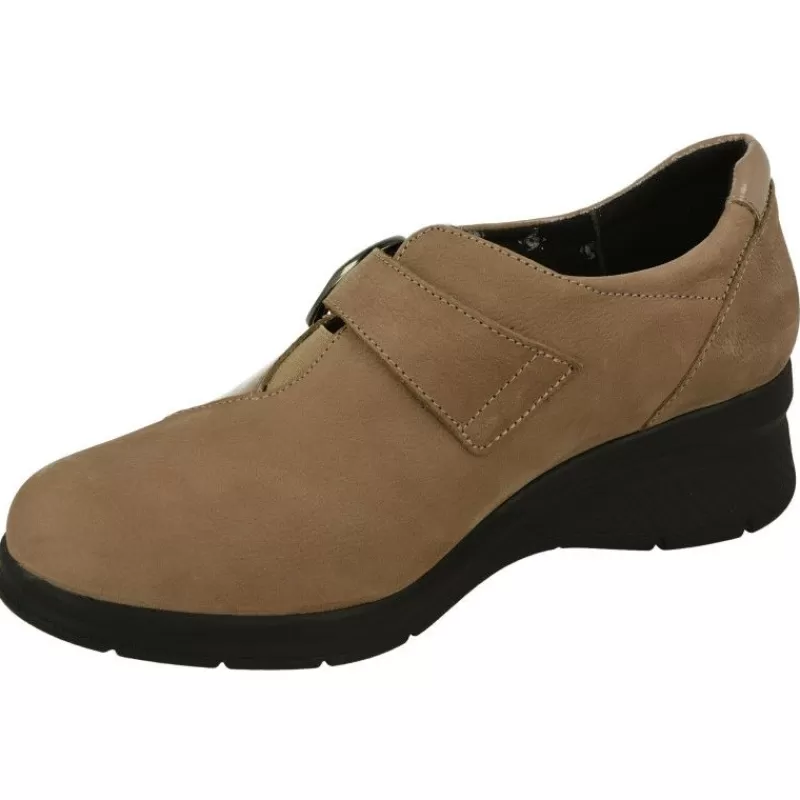 Comfort Class Velcros-Velcro De Confort Class Con Hebilla Metalica Y Piel Combinada Nobuck Charol. Piso De Poliuretano Muy Ligero Y Planta Extraible